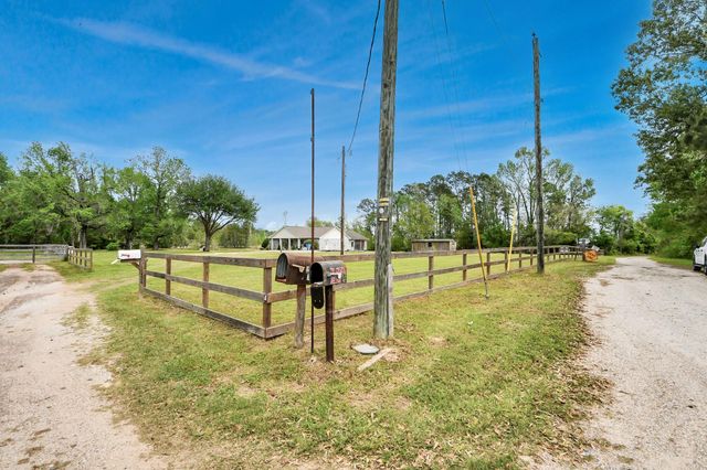 129 County Road 3470 N, Cleveland, TX 77327