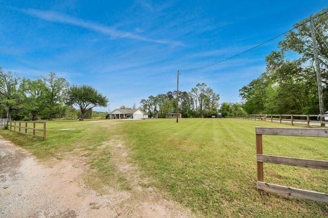 129 County Road 3470 N, Cleveland, TX 77327