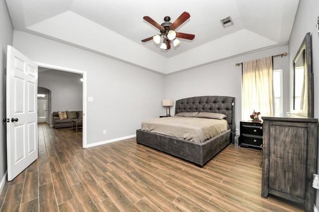 129 County Road 3470 N, Cleveland, TX 77327