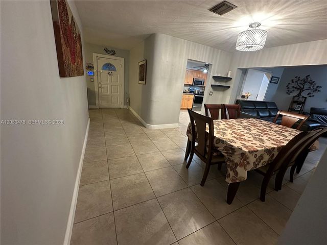 18240 NE 8th Ave, North Miami Beach, FL 33162