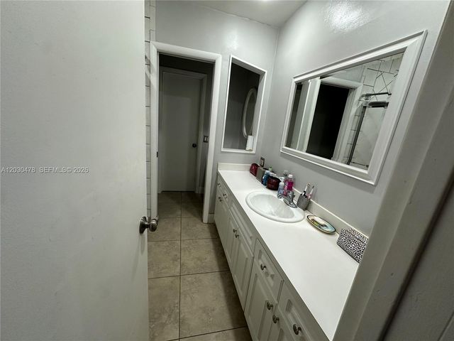 18240 NE 8th Ave, North Miami Beach, FL 33162