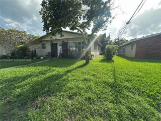18240 NE 8th Ave, North Miami Beach, FL 33162