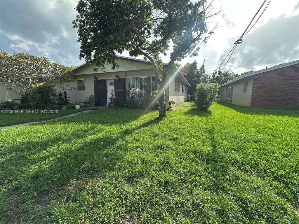 18240 NE 8th Ave, North Miami Beach, FL 33162
