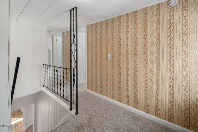 6 Woodside Avenue, Moreau, NY 12803