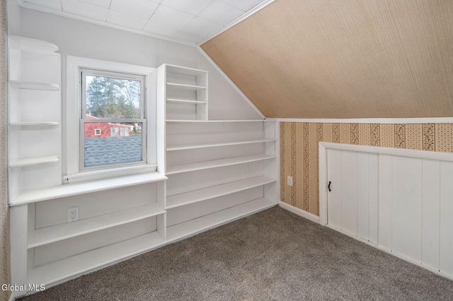 6 Woodside Avenue, Moreau, NY 12803