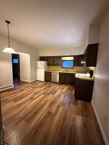 90 W Main Street, Walden, NY 12586