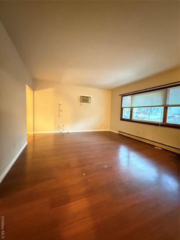 90 W Main Street, Walden, NY 12586