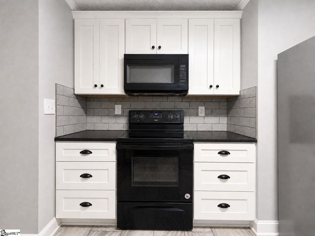 200 Carolina Avenue, Greer, SC 29650
