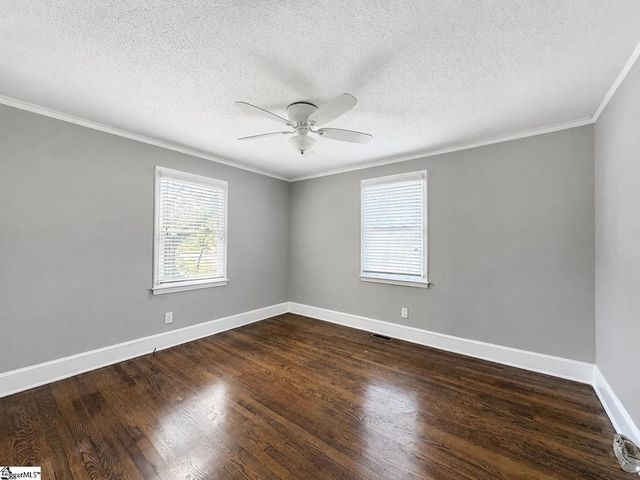 200 Carolina Avenue, Greer, SC 29650