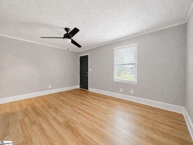 200 Carolina Avenue, Greer, SC 29650