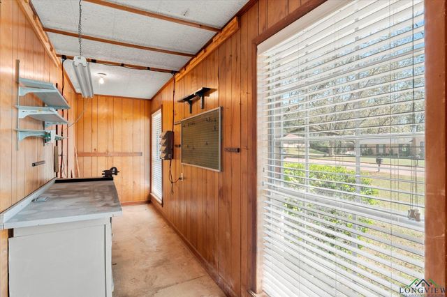 102 Westwood PKWY, Naples, TX 75568