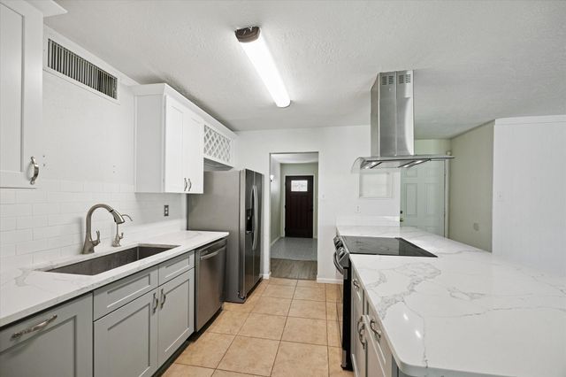 24414 Broken Bow Lane, Hockley, TX 77447