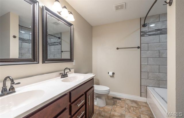 103 Granite Court, St Robert, MO 65584