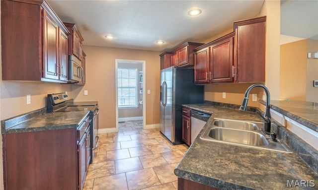 103 Granite Court, St Robert, MO 65584