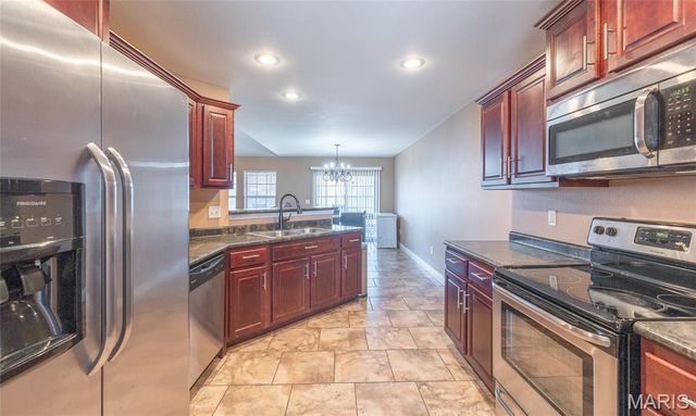 103 Granite Court, St Robert, MO 65584