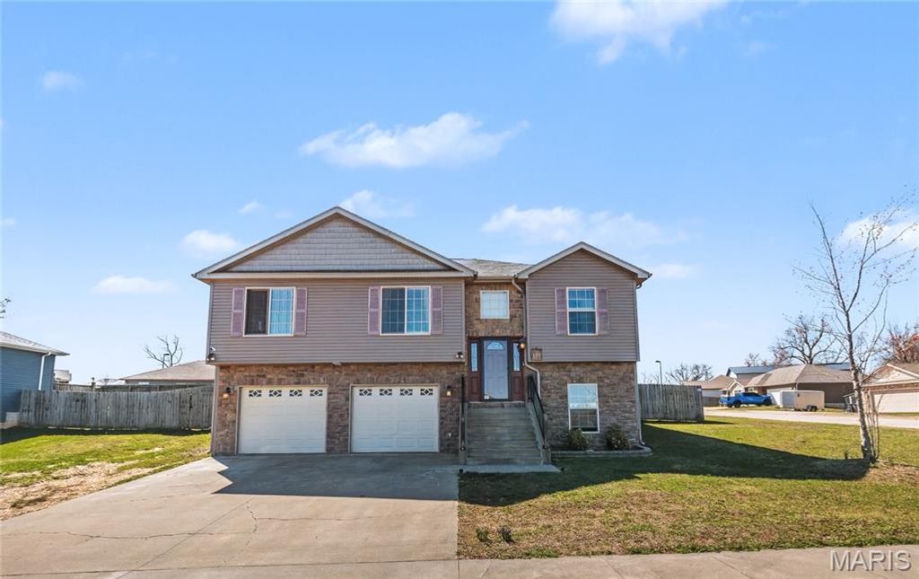 103 Granite Court, St Robert, MO 65584