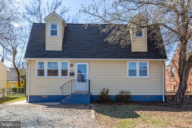 1503 DIXON ST, Fredericksburg, VA 22401