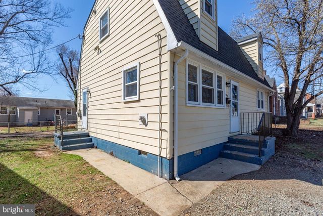 1503 DIXON ST, Fredericksburg, VA 22401