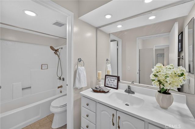 12 Ashwood, Aliso Viejo, CA 92656