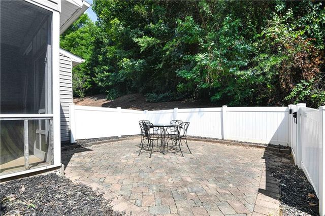 1921 B Fleming Road, Greensboro, NC 27410