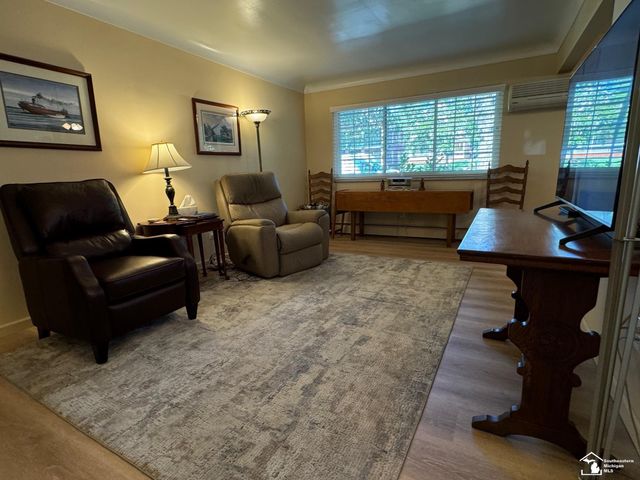 3437 3rd Street, Trenton, MI 48183