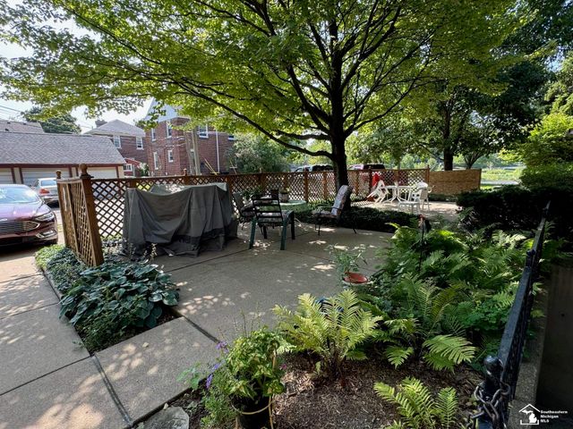 3437 3rd Street, Trenton, MI 48183