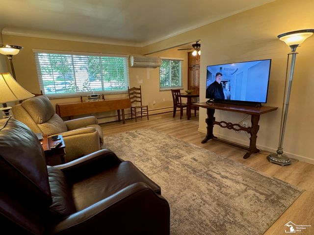 3437 3rd Street, Trenton, MI 48183