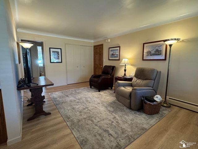 3437 3rd Street, Trenton, MI 48183