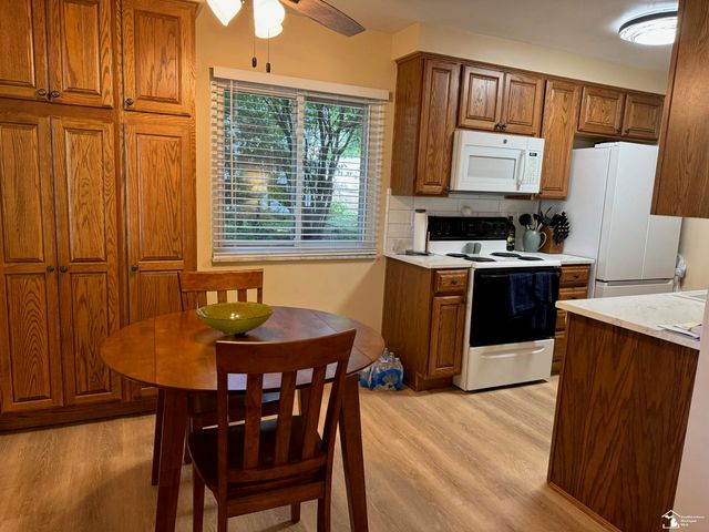 3437 3rd Street, Trenton, MI 48183