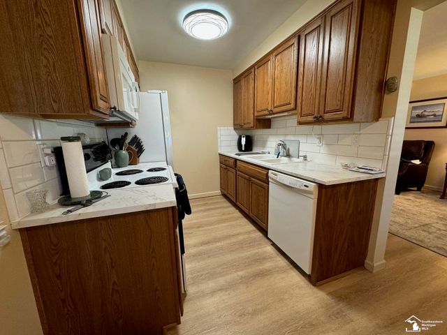 3437 3rd Street, Trenton, MI 48183