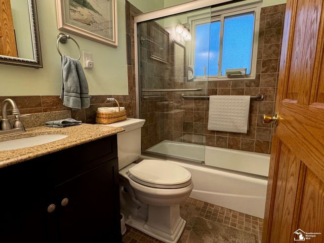 3437 3rd Street, Trenton, MI 48183