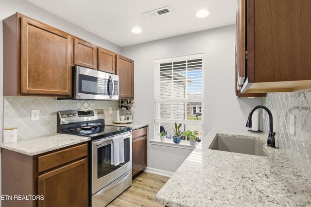 2732 Ely Park Lane, Knoxville, TN 37924