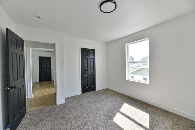 915 E Broad Ave, Spokane, WA 99207