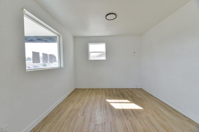 915 E Broad Ave, Spokane, WA 99207