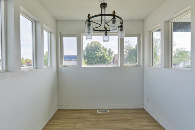 915 E Broad Ave, Spokane, WA 99207