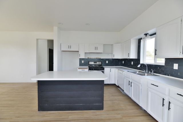 915 E Broad Ave, Spokane, WA 99207