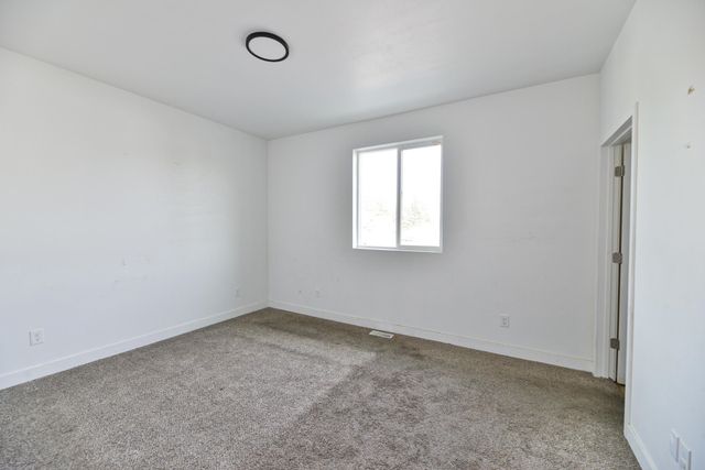 915 E Broad Ave, Spokane, WA 99207