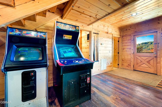 2936 Lightning Strike Drive, Sevierville, TN 37876