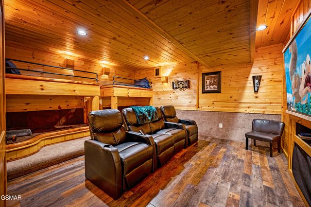 2936 Lightning Strike Drive, Sevierville, TN 37876