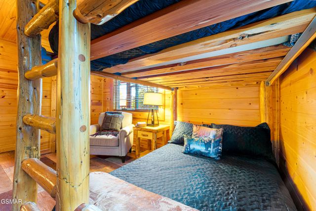 2936 Lightning Strike Drive, Sevierville, TN 37876