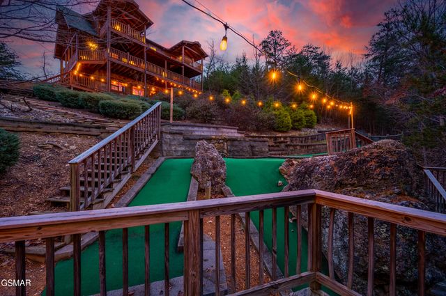 2936 Lightning Strike Drive, Sevierville, TN 37876