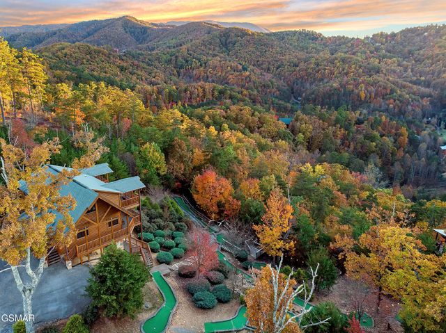 2936 Lightning Strike Drive, Sevierville, TN 37876