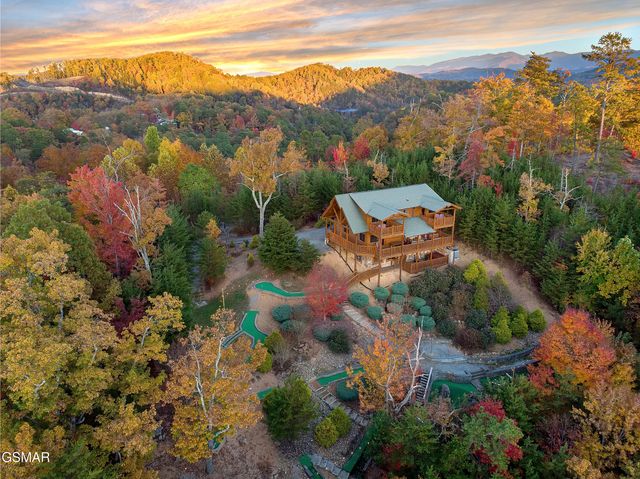 2936 Lightning Strike Drive, Sevierville, TN 37876