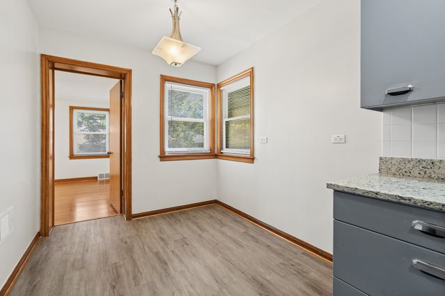 3301 N Newland Avenue, Chicago, IL 60634