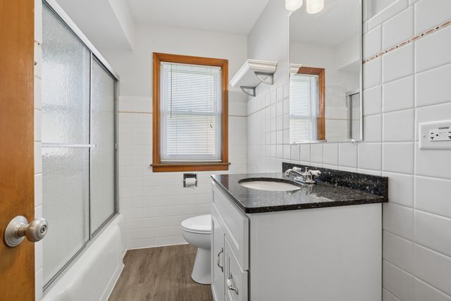 3301 N Newland Avenue, Chicago, IL 60634