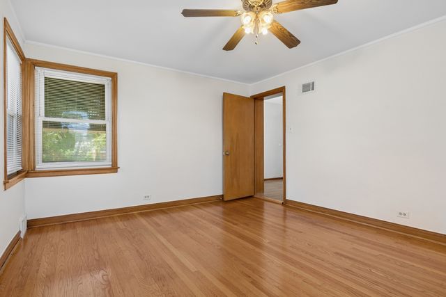 3301 N Newland Avenue, Chicago, IL 60634