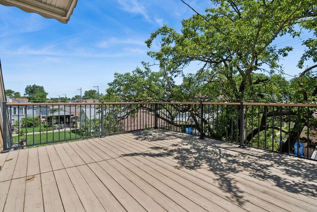 3301 N Newland Avenue, Chicago, IL 60634
