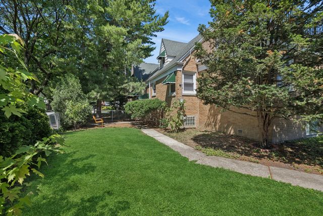 3301 N Newland Avenue, Chicago, IL 60634