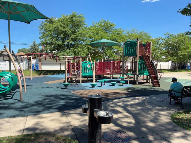 3301 N Newland Avenue, Chicago, IL 60634