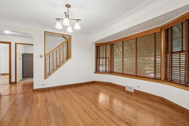 3301 N Newland Avenue, Chicago, IL 60634